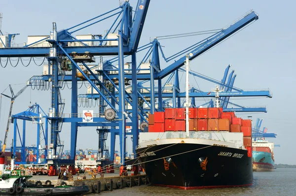 Μεταφορά, εξαγωγή, εισαγωγή, λιμάνι του Χο Τσι Μινχ — Φωτογραφία Αρχείου