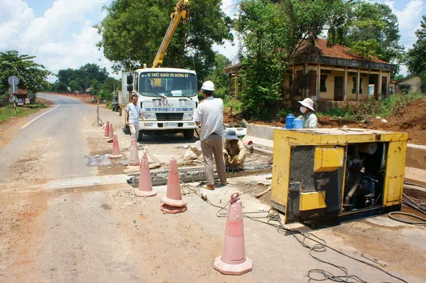 Homem asiático, Trabalhador vietnamita, projeto de construção — Fotografia de Stock