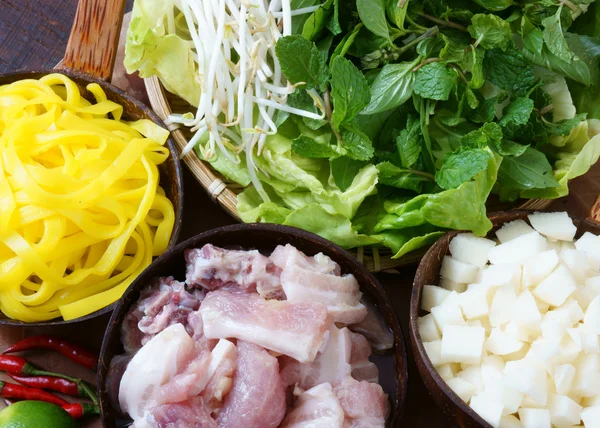 Mi quang, nouilles Quang, cuisine vietnamienne — Photo