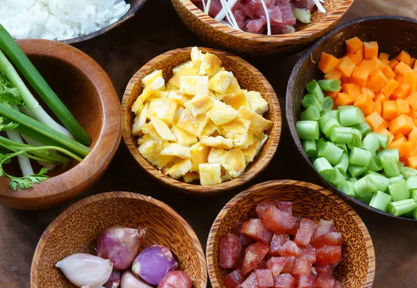 Comida vietnamita, arroz frito, comida asiática — Fotografia de Stock