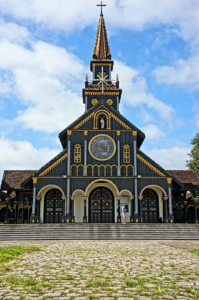 Kontum wooden church, ancient cathedral, heritage — Stockfoto