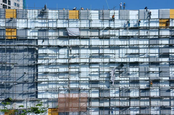 Asian construction worker scraffold, building site — Stock Photo, Image