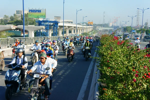 Crowded, Vietnam, Asia ctiy, vehicle, exhaust fumes — Stock Photo, Image