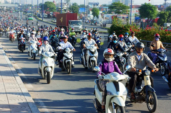 Crowded, Vietnam, Asia ctiy, vehicle, exhaust fumes — Stock Photo, Image