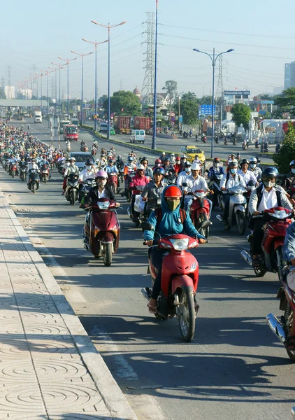 Druk, Vietnam, Asia ctiy, voertuig, uitlaatgassen — Stockfoto