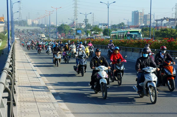 Druk, Vietnam, Asia ctiy, voertuig, uitlaatgassen — Stockfoto