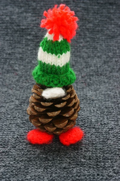 Kerstmis pine gnome, Xmas pinecone — Stockfoto