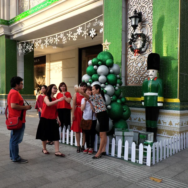 Cidade de Ho Chi Minh, rua ambulante, época de Natal — Fotografia de Stock