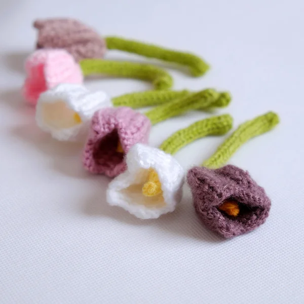 Spring flower, handmade tulip, diy, knit — Stock Photo, Image