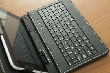 dizüstü bilgisayar ve dijital tablet