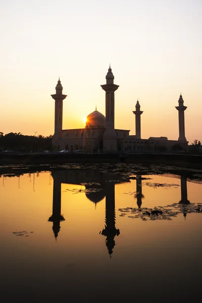 Teungku Ampuan Jemaah moskén, Bukit Jelutong, Malaysia moskén på — Stockfoto