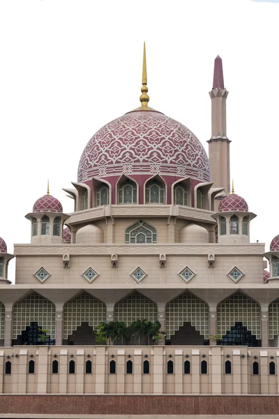 Nära håll syn på Putrajaya moskén Royaltyfria Stockbilder