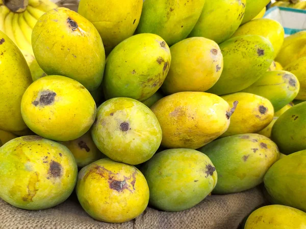 Mango Dolce Fresco Messo Negozio Frutta — Foto Stock