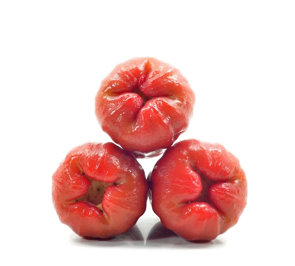 Rose appels (Djamboe aer) Over witte achtergrond — Stockfoto
