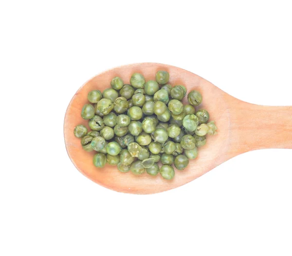 Nueces de bocadillo en una cuchara de madera — Foto de Stock