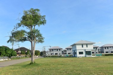 Mavi gökyüzü beyaz bulut mavi arkaplan