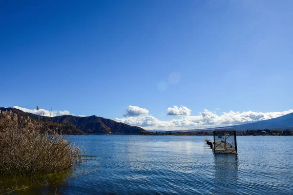 Krásná Krajina Hora Fuji Japonsku Jezero Kawaguchiko Velikost Fuji Bílý — Stock fotografie