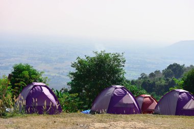 Phitsanulok Tayland 27 Aralık 2018 Ban Rak Thai köyünde kış tatili kampı.