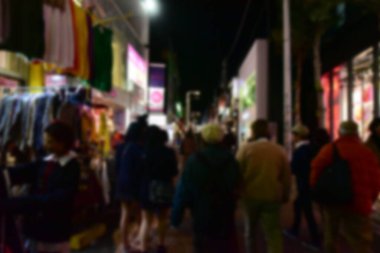 Tokyo, Japonya 27 Kasım 2018 Japonya 'da Tokyo' da dolaşmak birçok insanla doludur..