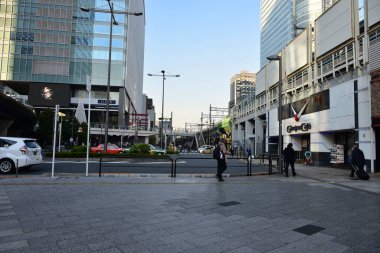 Tokyo, Japonya 27 Kasım 2018 Japonya 'da Tokyo' da dolaşmak birçok insanla doludur..