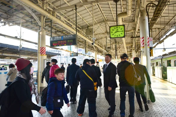 Tokio Japonia Listopada 2018 Niezidentyfikowani Ludzie Dworcach Kolejowych Tokio Blur — Zdjęcie stockowe