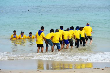 Chon Buri Tayland 01 Ağustos 2019 Görüntü Japon şirketi çalışanlarını 2019 Plaj Ekibi Mükemmellik Ekibi çalışmalarına götürüyor.