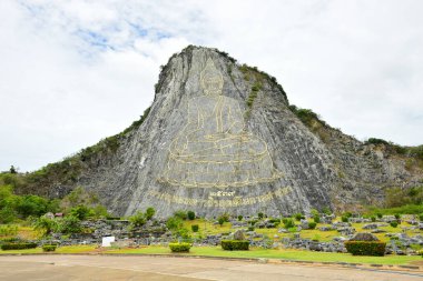 Pattaya Tayland 2 Ağustos 2019 Buda dağa oyulmuş.