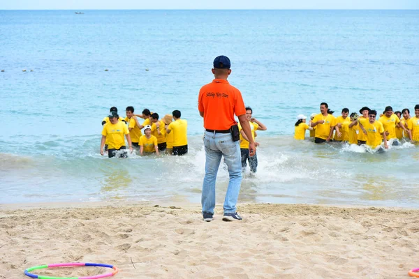 Chon Buri Thailand Blur Japanese Company Takes Employees Activity Beach — Stock Photo, Image