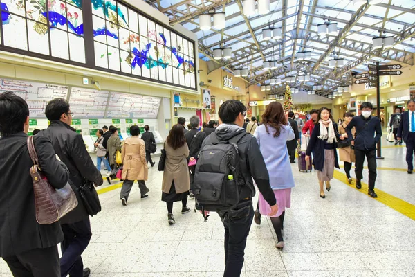 Yamanashi Japan November 2018 Oidentifierade Människor Väntar Busstation Röd Linje — Stockfoto