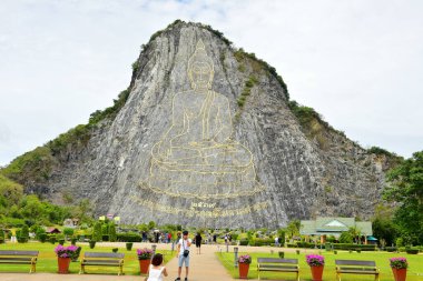 Pattaya Tayland 2 Ağustos 2019 Buda dağa oyulmuş.