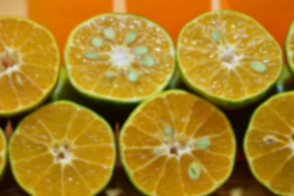 Die Halbierten Orangen Werden Zum Trennen Des Saftes Vorbereitet — Stockfoto