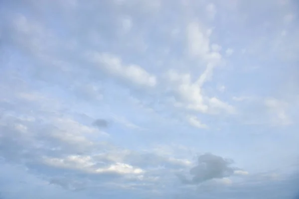 Blauer Himmel Weiße Wolke Blauer Hintergrund — Stockfoto