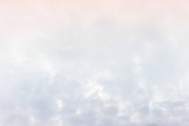 Pastel Renkli gökyüzü ve beyaz bulut