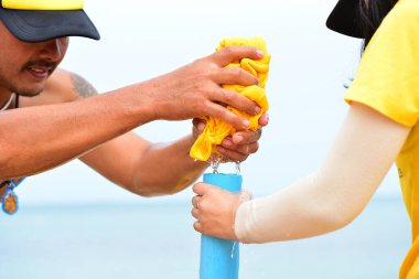 ChonBuri Tayland 1 Ağustos 2019 Japon şirketi çalışanlarını 2019 Plaj Ekibi Mükemmellik Ekibi 'nin faaliyetlerine götürüyor.