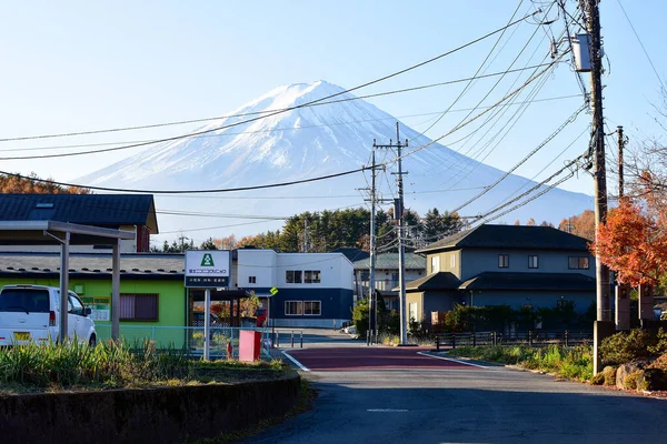 23 Kasım 2018 'de Japonya' nın kırsal kesimindeki bir köyde soğuk havada.
