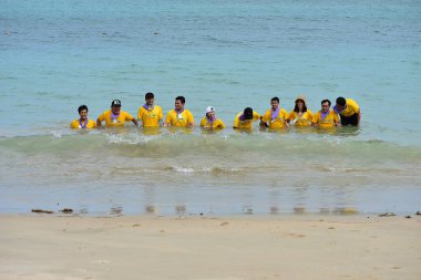 ChonBuri Tayland 1 Ağustos 2019 Japon şirketi çalışanlarını 2019 Plaj Ekibi Mükemmellik Ekibi 'nin faaliyetlerine götürüyor.