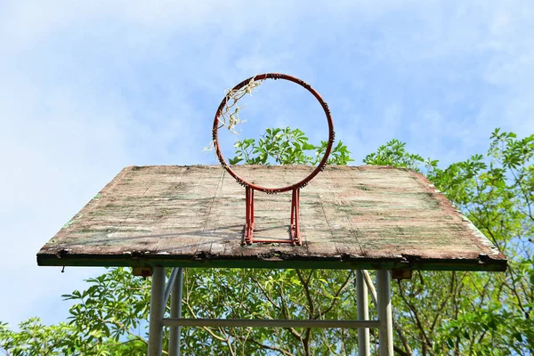 Basketball Court Old Wood Backboard Blue Sky White Clouds Background — Stock Photo, Image