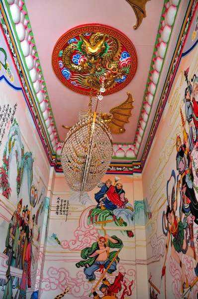 Hermosas pinturas en el santuario chino en Tailandia —  Fotos de Stock