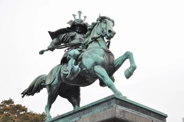 Staty av stor samurai Kusunoki Masashige, Japan — Stockfoto