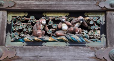 Üç bilge maymun - duyma konuşma görme 