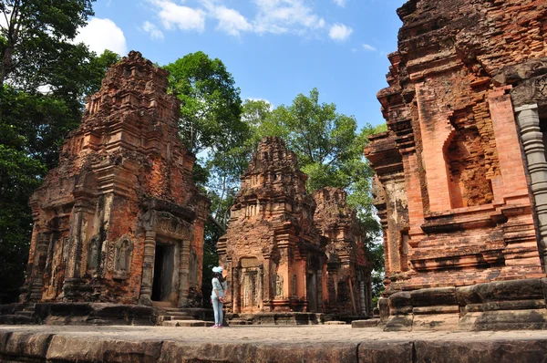 Bela vista da arruinada Preah Ko Wat em Roulos, Siem Reap, Camb Fotos De Bancos De Imagens Sem Royalties