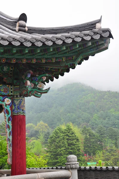Krásný výhled na Wowoojongsa temple, Jižní Korea — Stock fotografie