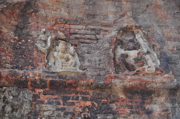 Bellissimo dettaglio della rovinata Preah Ko Wat a Roulos, Siem Reap — Foto Stock