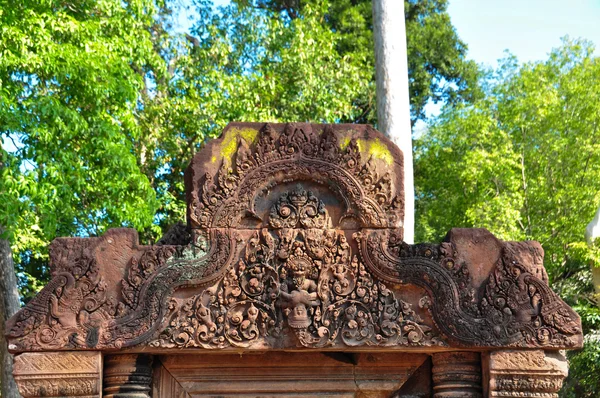 Schönes Detail von banteay srei in siem reap — Stockfoto