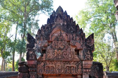 Güzel Khmer kabartma Banteay Srei, Kamboçya'da