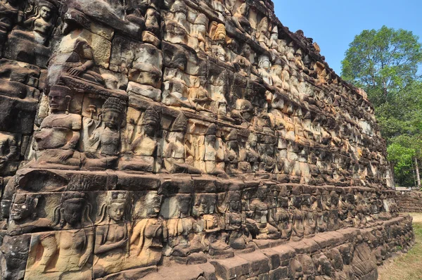 Terrasse de Leper King au temple Angkor Thom au Cambodge . — Photo