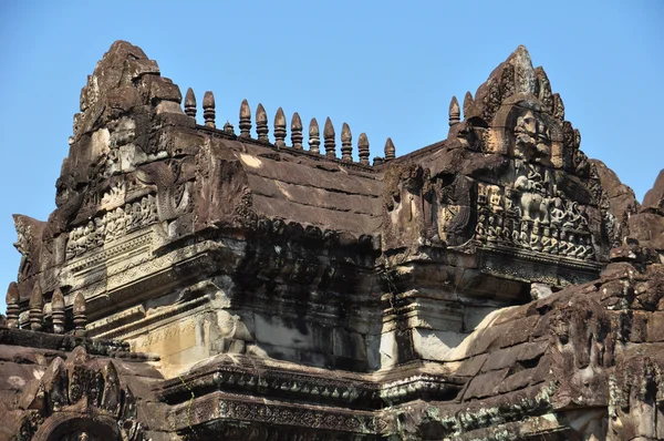 Древняя кхмерская резьба в индуистском храме Бантей Самре, Камбоджа . Стоковая Картинка
