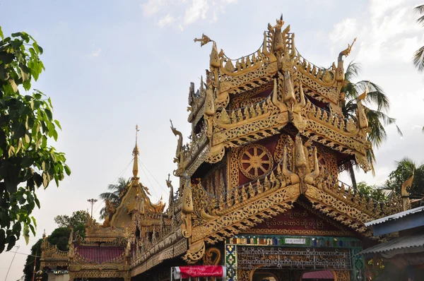 Botataung pagode in Yangon, Myanmar. — Stockfoto