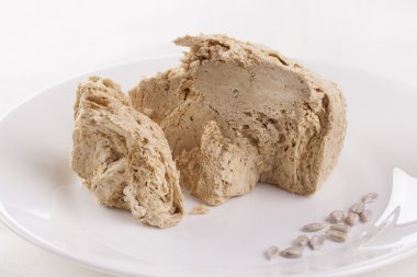 Ayçiçeği helva parçaları