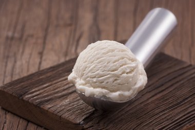 Vanilyalı dondurma. 